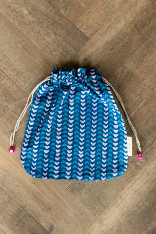 Stoffgeschenktüten Double Drawstring- Batik Collection - Indigo / Hearts