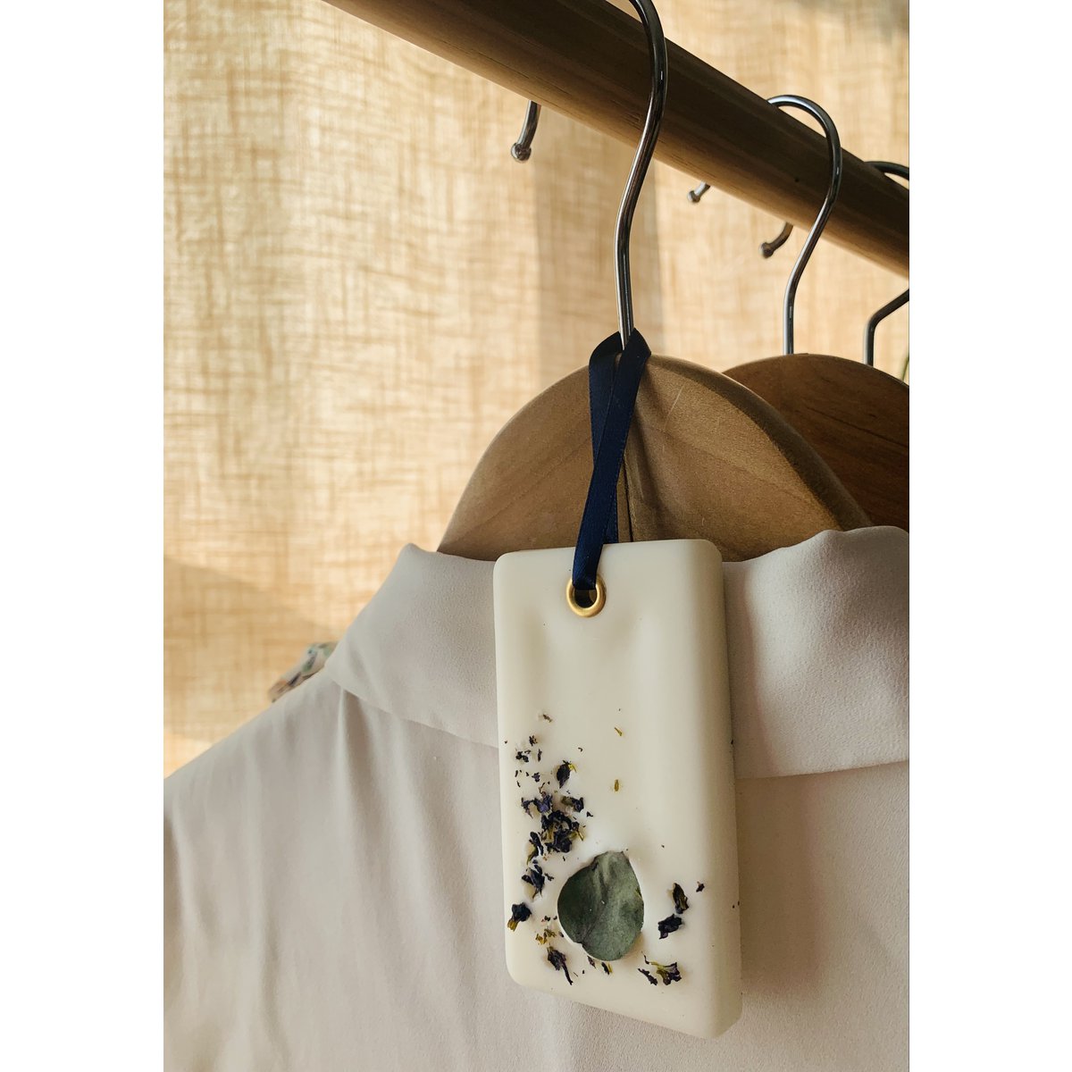 Set mit 3 Duftsuspensionen mit violetten und weißen Blumen
