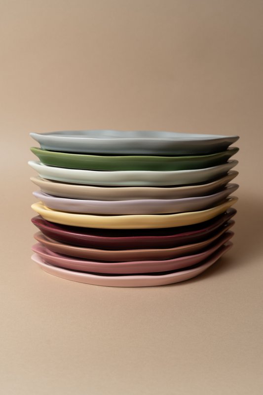 Sisi plate, lips lilac