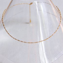 Stainless steel small twisted necklace – gold