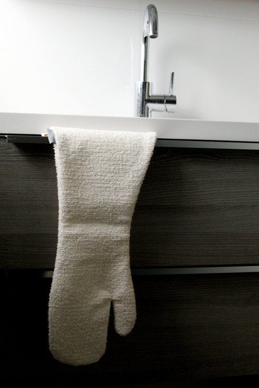 Bath glove cream
