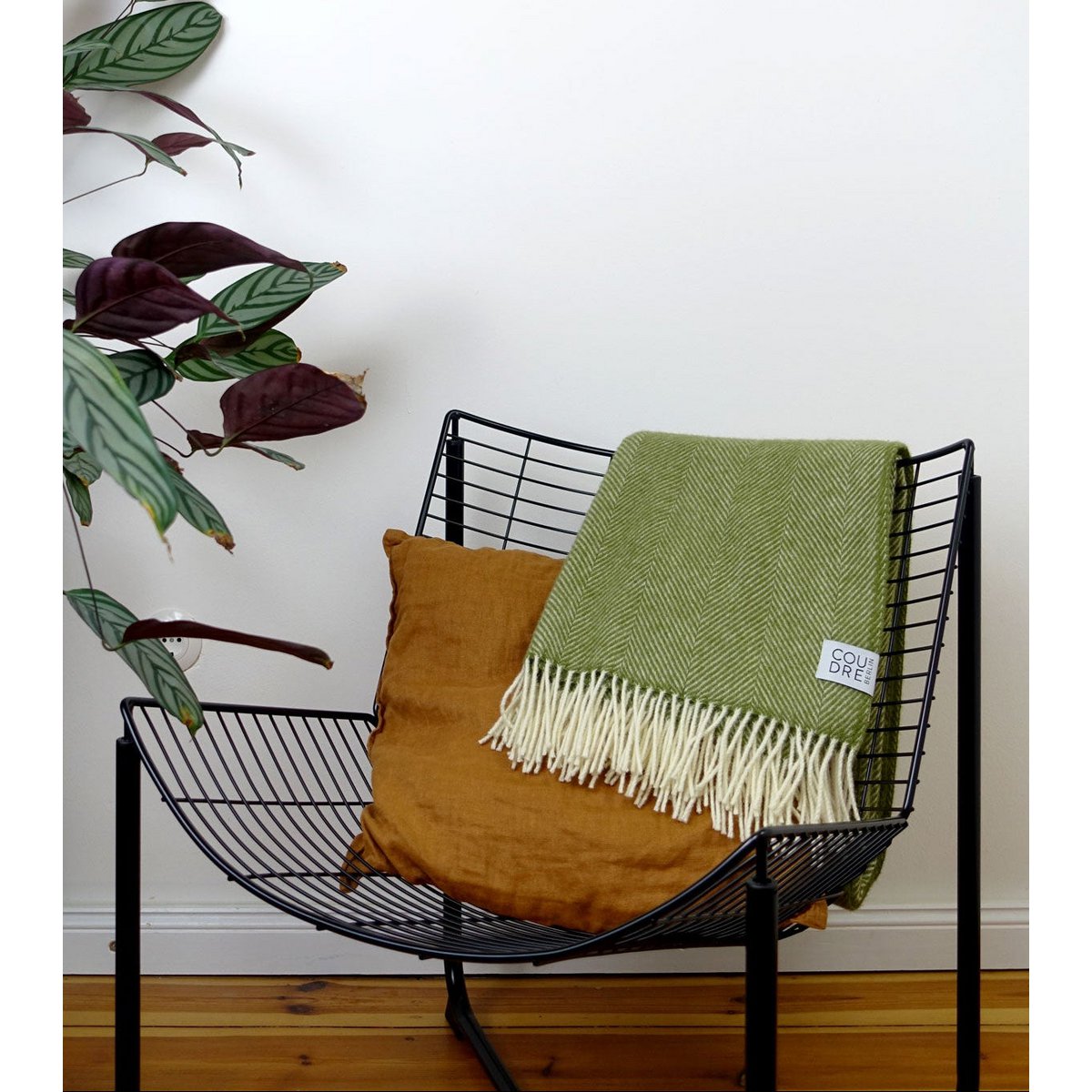 Wool blanket / cuddly blanket herringbone moss