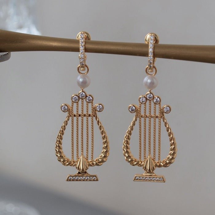 Elegante græske harpe-inspirerede øreringe