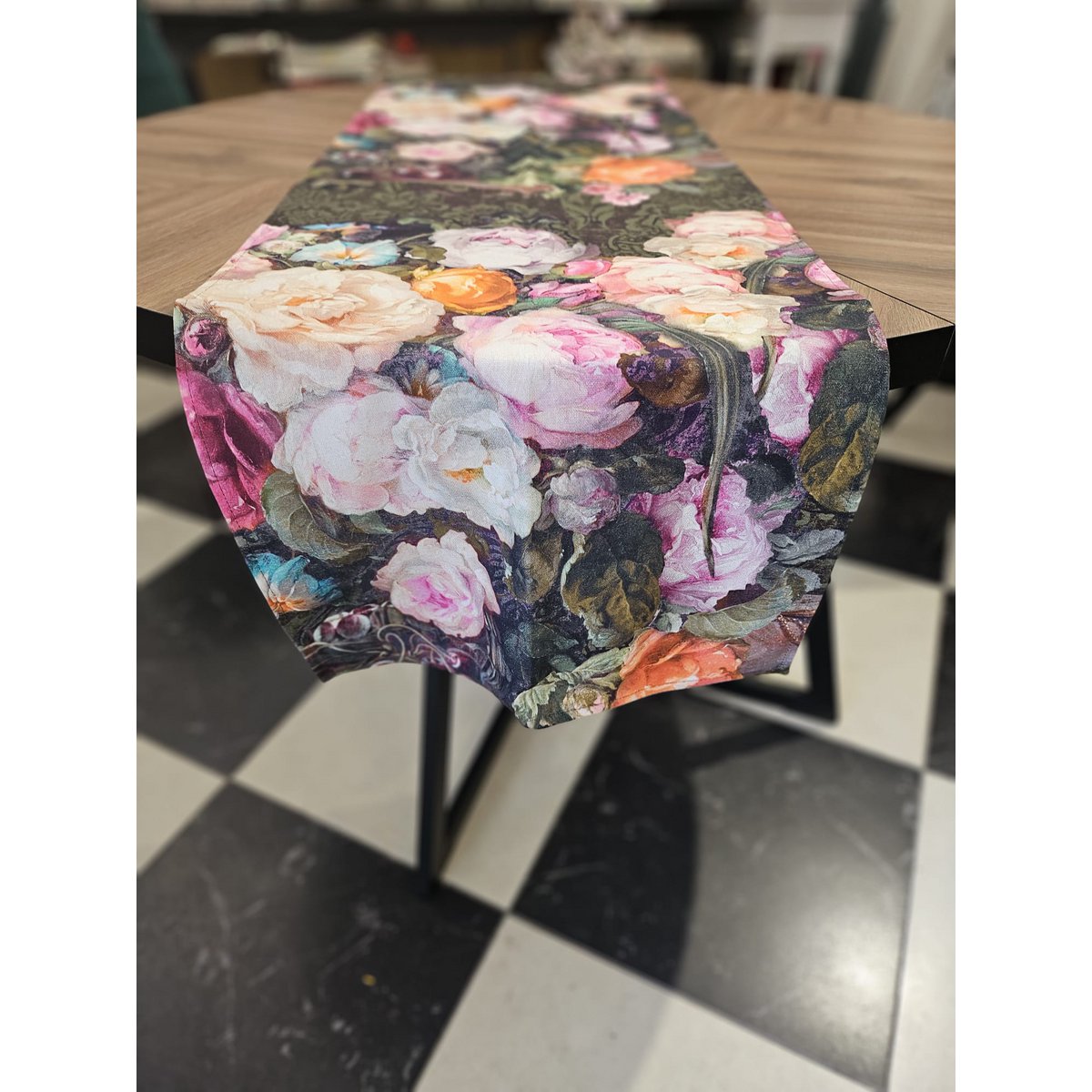 Table Runner without and with Tassels, 100% Cotton, Printed | Francine Black