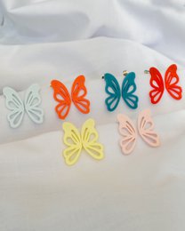 Boucles d'oreilles bébé papillon