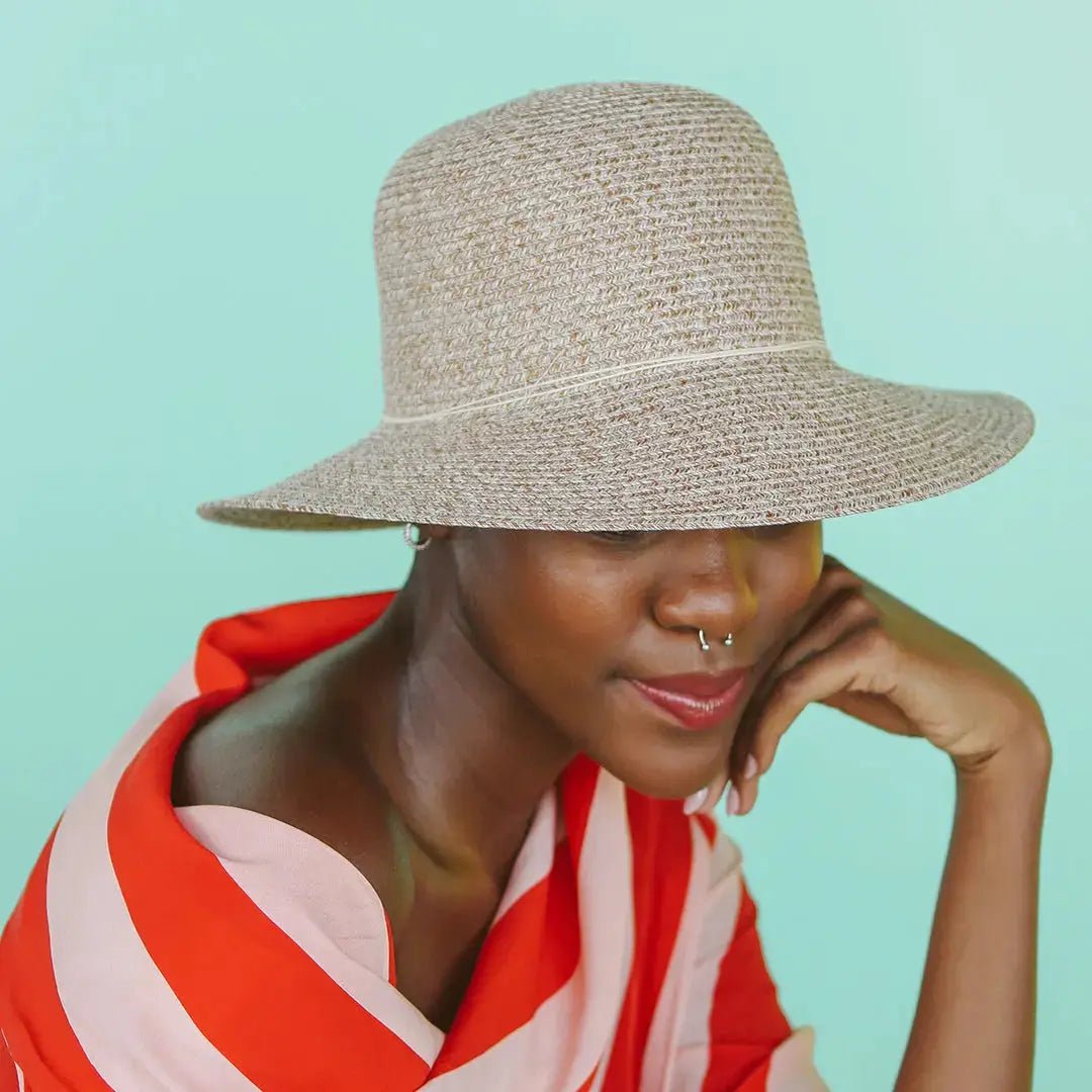 Lacey Bucket