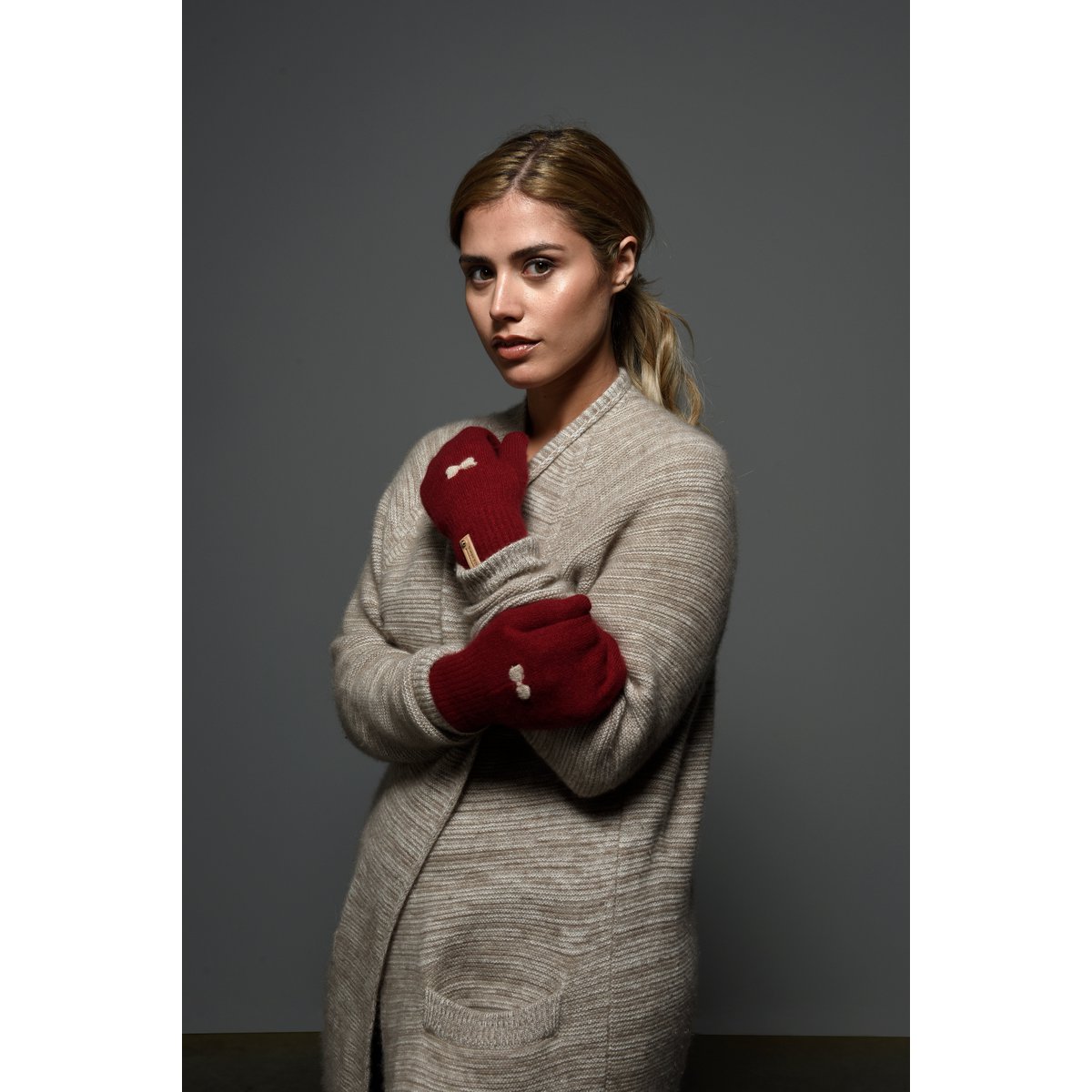 "Nomin" Cashmere Mittens