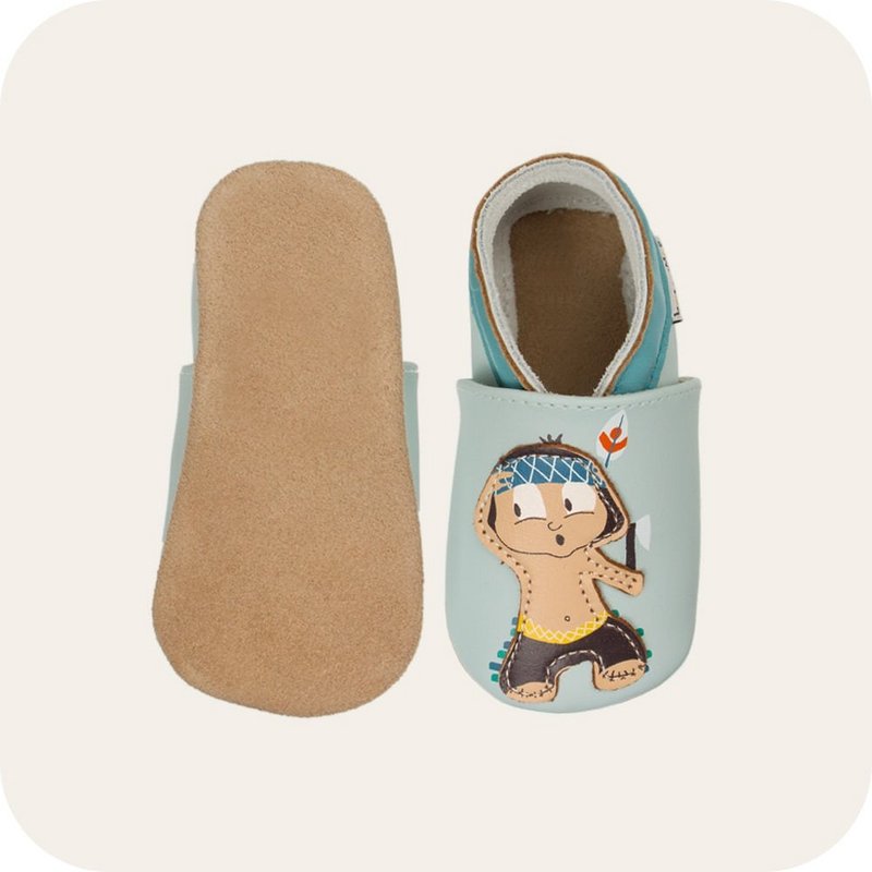 Zachte Indiase leren babyslofjes en tipi