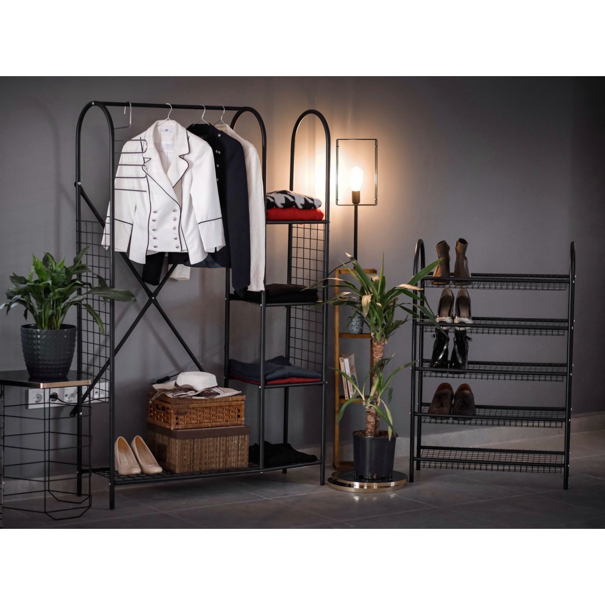 Étagère à chaussures en métal 4 couches de Naturn Living | Meuble à chaussures | Rangement chaussures | Système de stockage | Meuble à chaussures transparent | Organisateur de chaussures | noir mat