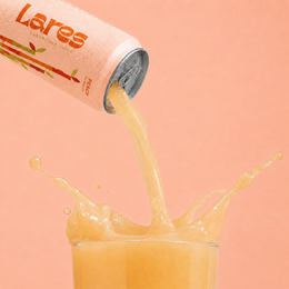 Jugo de Durazno y Caña de Lares