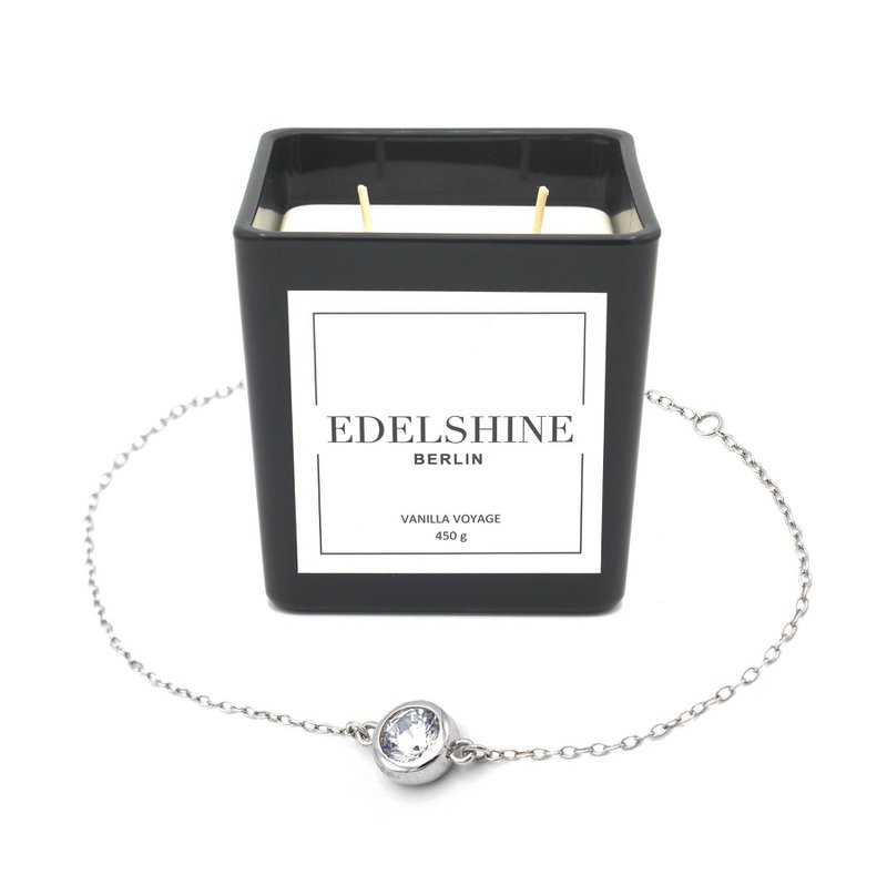 Grande bougie parfumée et bracelet décontracté
