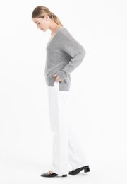 Nami 23 Pull V -Neck in Kaschmir mit Grau/Mandarin -Farbstreifen