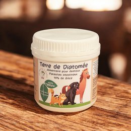 Diatomeeënde aarde voor dieren