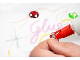 All-purpose glue Kangaro 100 ml PVAc bottle with glue spatula red