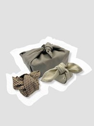 Mystery Box – Furoshiki Pass On Geschenkpapier – Größe S – Neutral