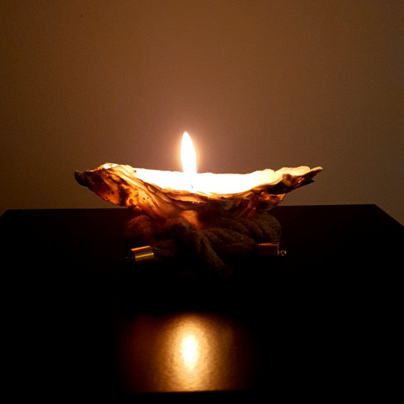 Oyster candle with oyster rope in gift box