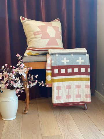 Ane Pillow-Cover Pink, Soft Jacquard Knitted Cotton