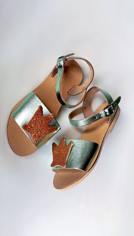 Handgefertigte Kindersandalen aus Leder: Vasiliki