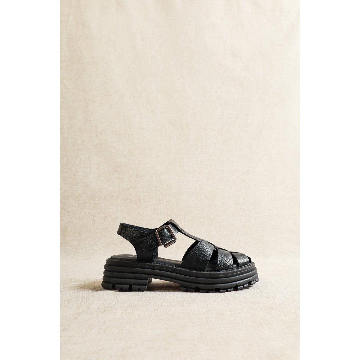 CALA BLACK- Chunky Fisherman Sandals