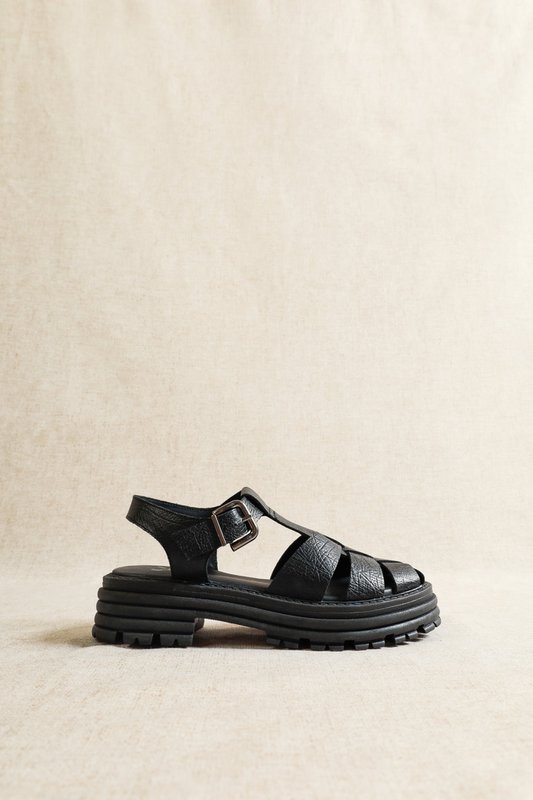 CALA BLACK- Chunky Fisherman Sandals