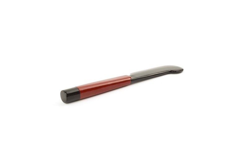 Butter knife with red lacquered handle