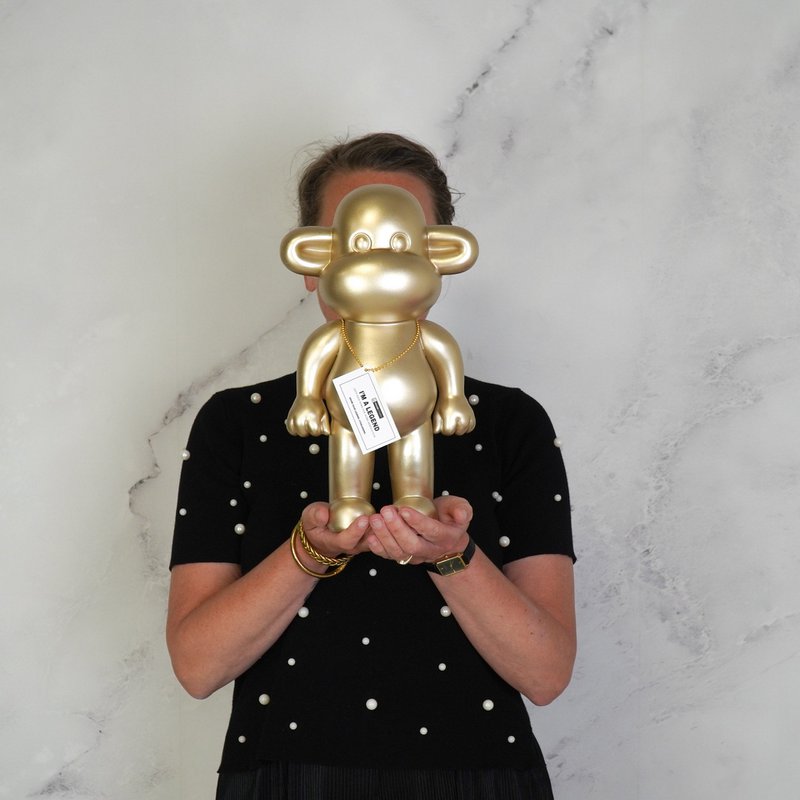 Ornament - Monkey Figurine 'The Legend'- Polyresin - Gold - 20,5x13,5x35cm