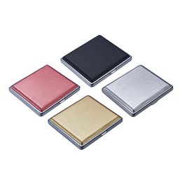 Display mit 12 Zigarettenschachtelhüllen