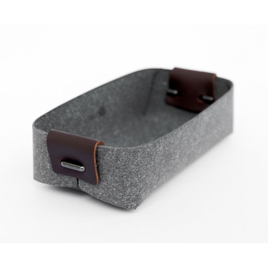 Recycled leather card holder
