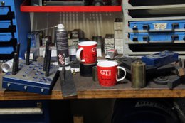 Volkswagen VW GTI Kaffeebecher 370ml - GTI The Legend/Rot