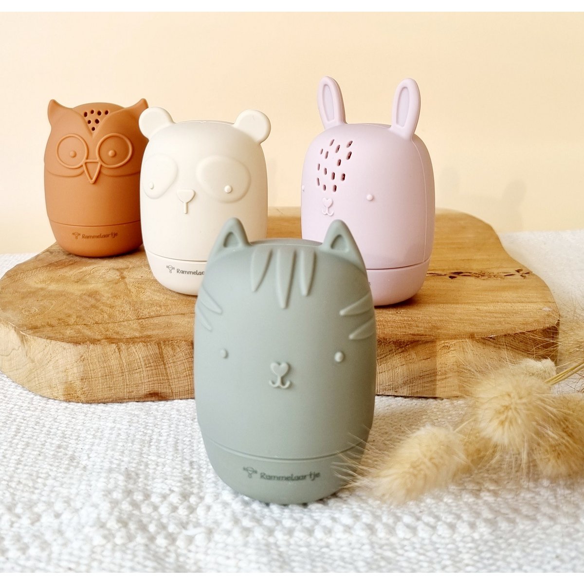 Set of 4 silicone bath toys Earth tones