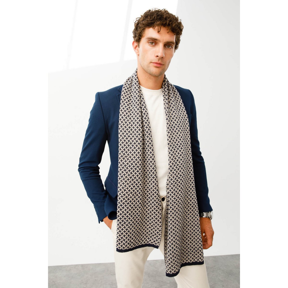 Men Hettite Scalf Navy-Beige