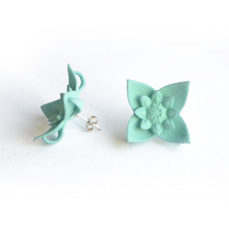 Orecchini a bottone con fiore - Dahlia Aqua