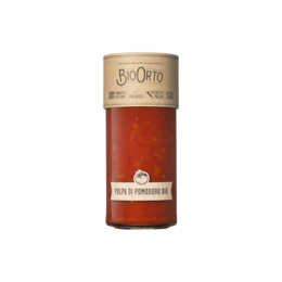Organic tomato pulp in a 580 ml glass jar, high in lycopene content, suitable for pasta sauces.