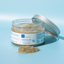 A body scrub with Guérande salt, seaweed, and island perfume. Exfoliates and nourishes the skin.