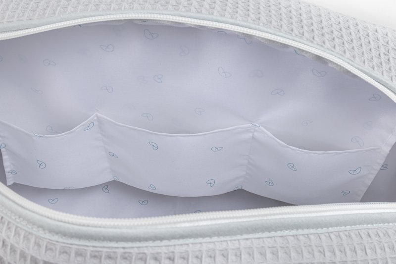 Crossbody barselstaske til barnevogn og hospital. Praktisk og elegant organisatortaske med stor kapacitet. Produkt fremstillet i Spanien.