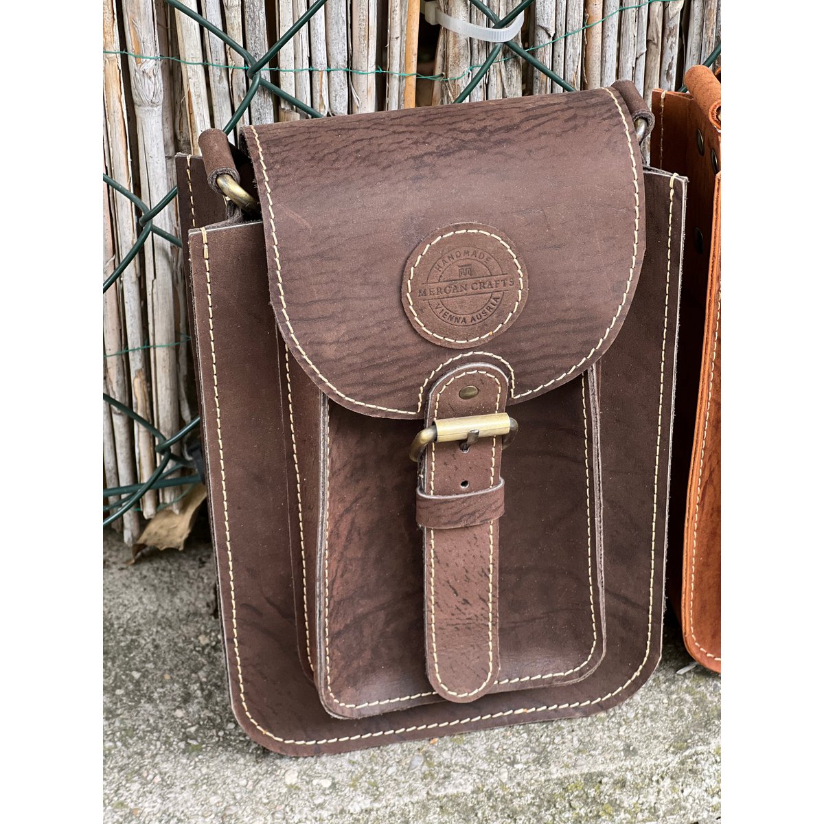 Bolso bandolera de cuero genuino hecho a mano