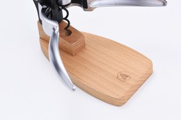 LAGUIOLE CORKSCREW WITH CORKSCREW ON ZELCOVA WOODEN BASE
