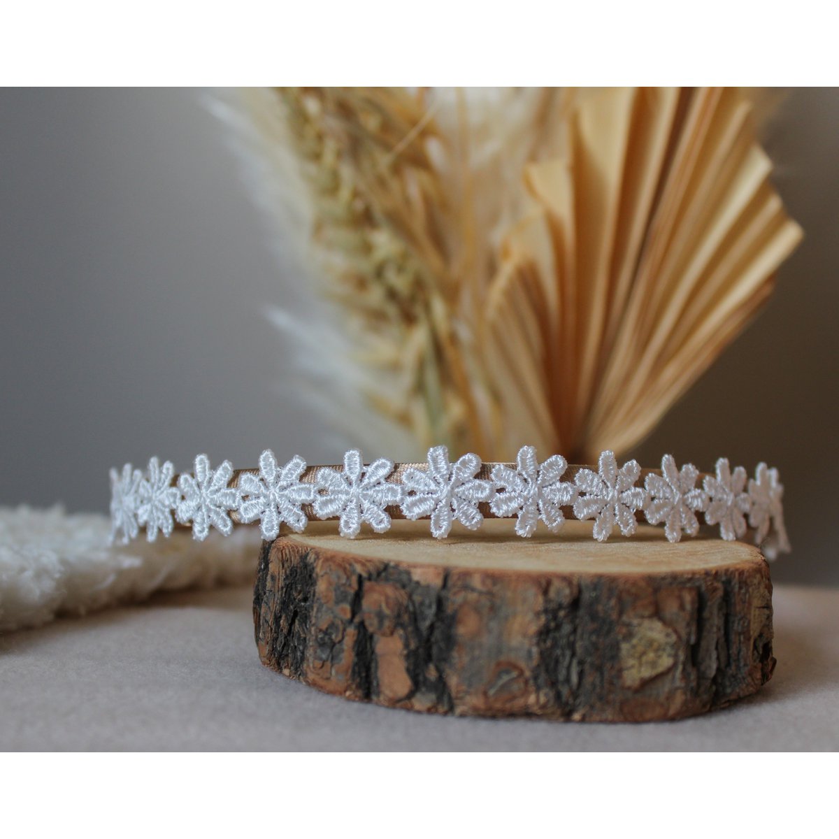 Diadeem white
