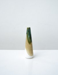 ALS GEGOTEN small vase