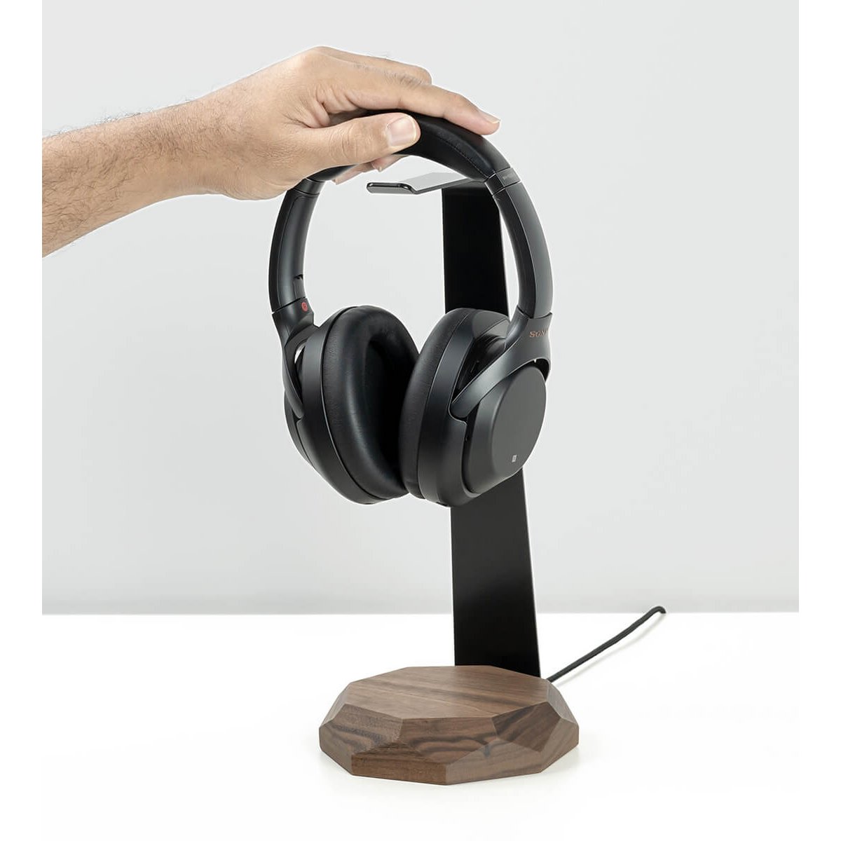 Soporte y cargador para auriculares 2 en 1