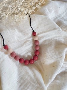 Nursing & carrying necklace | "Leonce"