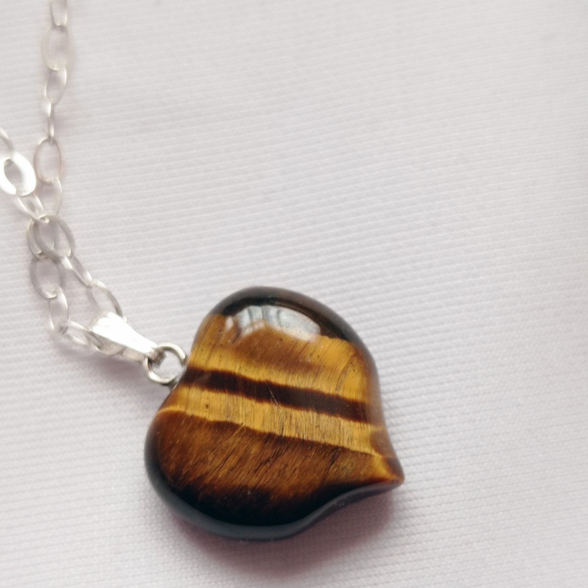 Tiger Eye Heart armbånd i sterling sølv