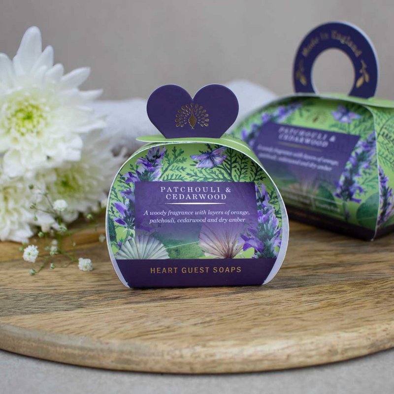 SAPONE INGLESE C° 3x20g - Patchouli & Legno di Cedro