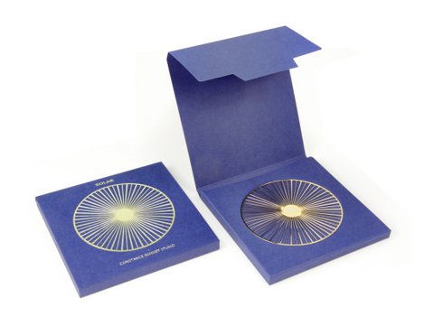 Display full of 40 "Mist" magnetic brooches + free display - Design Constance Guisset