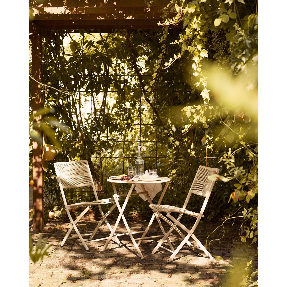 Arcas Bistro set, 2 chairs and 1 table, polyester/steel, taupe
