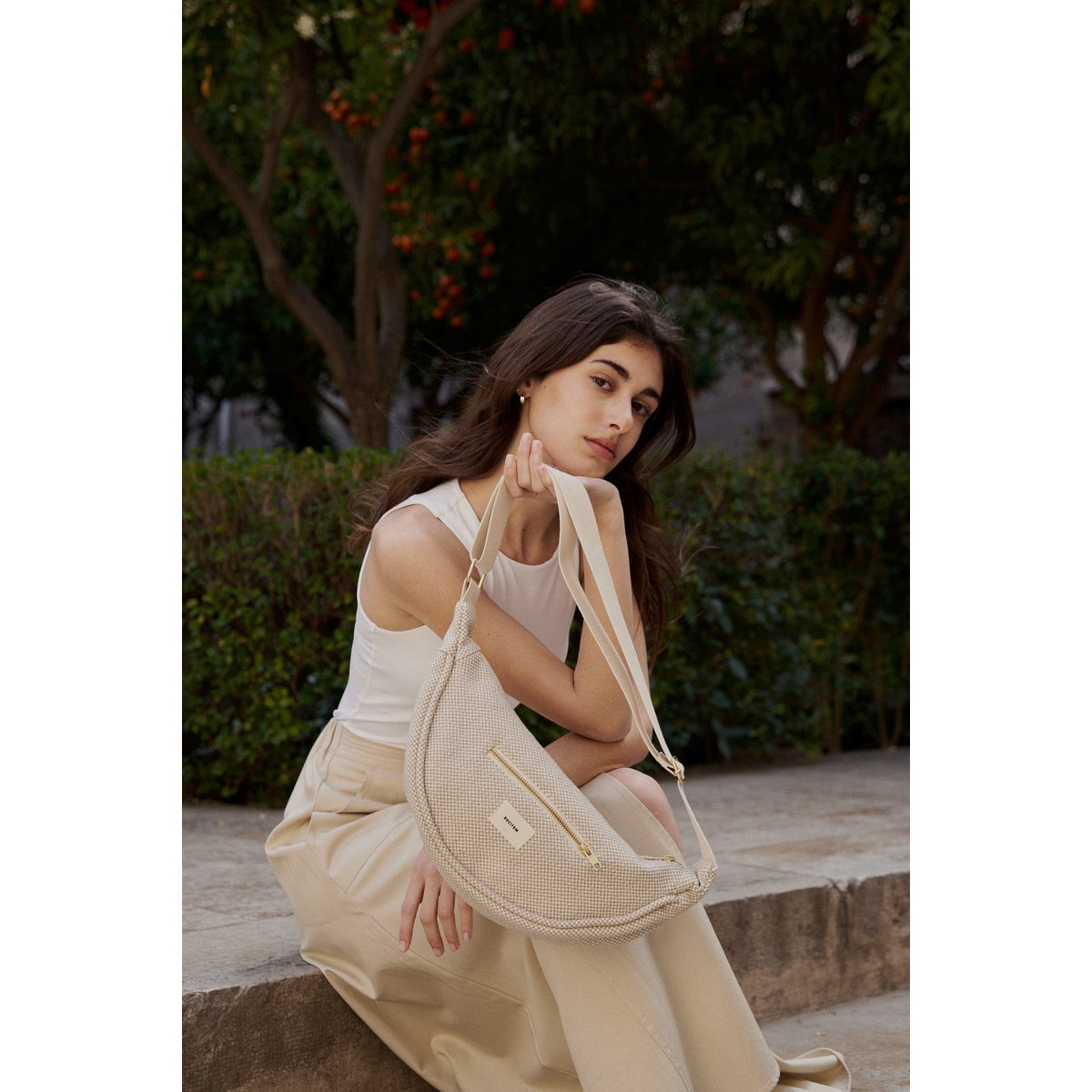 Elio half-moon bag