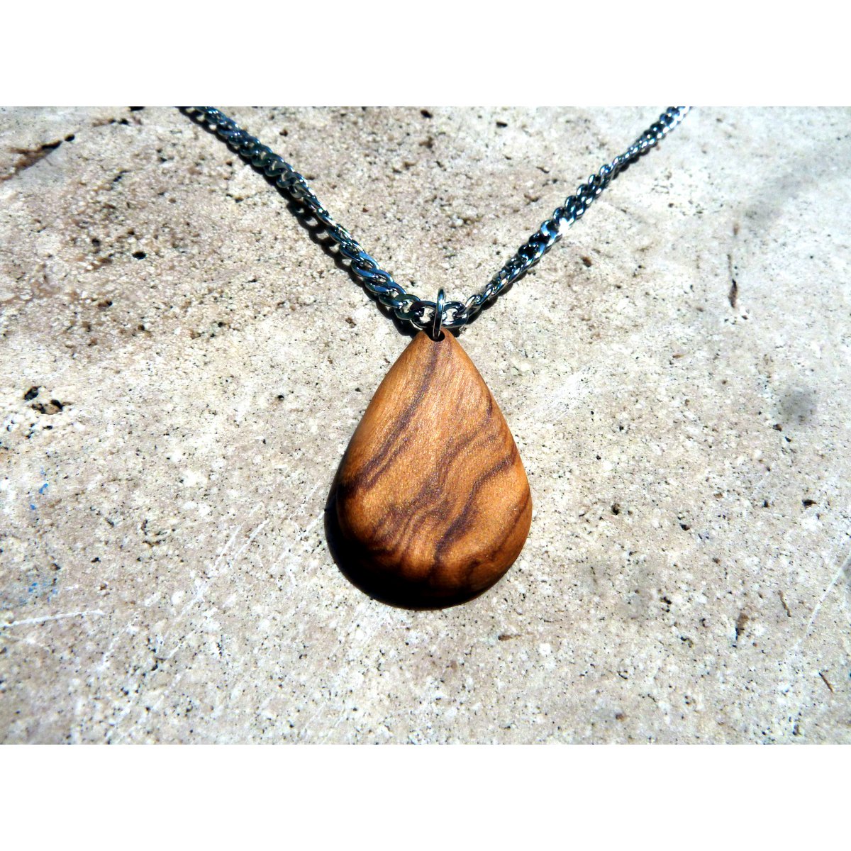 Collier en bois d'olivier à gros grains en forme de goutte, chaîne gourmette argentée en acier inoxydable, fait main