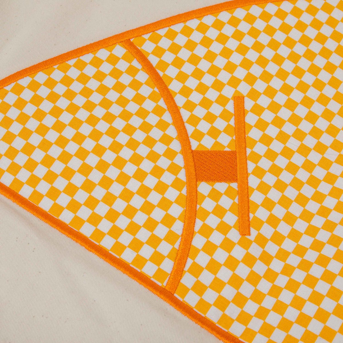 Children's car mat "Honey checkered"