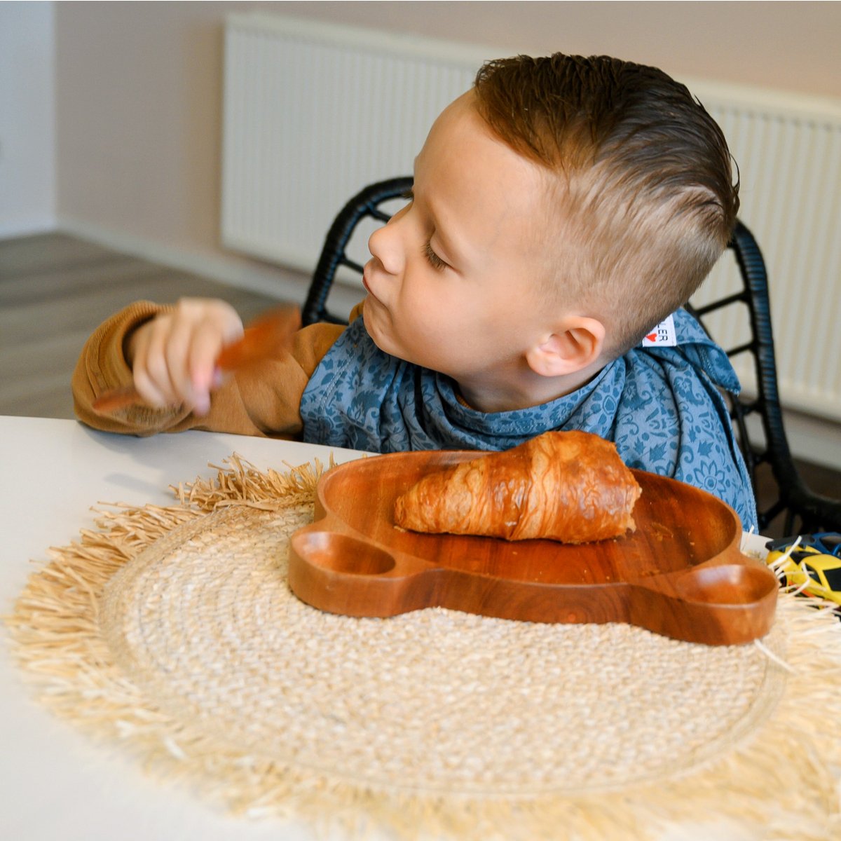 Handmade - Kids Plate - Bear - Eco-friendly - Khaya Wood