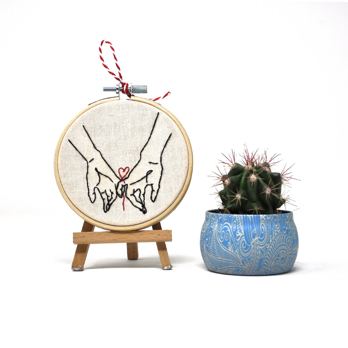 Pacchetto mini ricamo Love – Set di decorazioni da parete fatte a mano (10 pezzi)